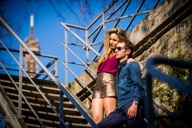 Séance engagement Love Session Paris Quai de Seine