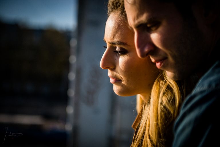 Séance engagement Love Session Paris Pont Debilly