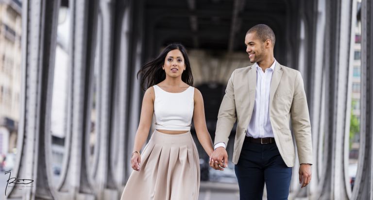Séance engagement Paris - Love Session in Paris - Séance photo engagement paris - Séance photo Love Session paris - Photo de couple avant le mariage à Paris - Pre-wedding in Paris