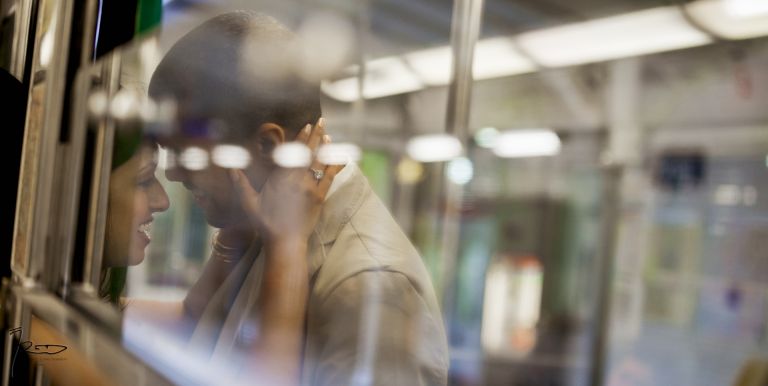 Séance engagement Paris - Love Session in Paris - Séance photo engagement paris - Séance photo Love Session paris - Photo de couple avant le mariage à Paris - Pre-wedding in Paris