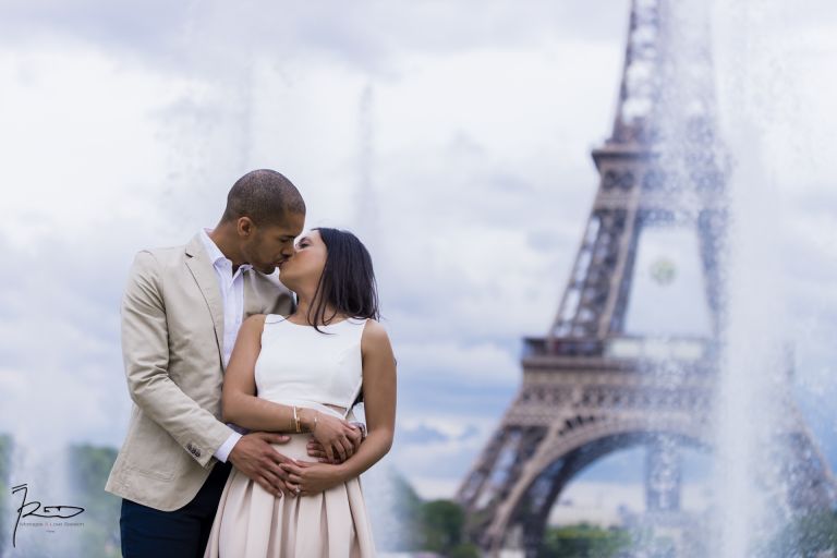 Séance engagement Paris - Love Session in Paris - Séance photo engagement paris - Séance photo Love Session paris - Photo de couple avant le mariage à Paris - Pre-wedding in Paris