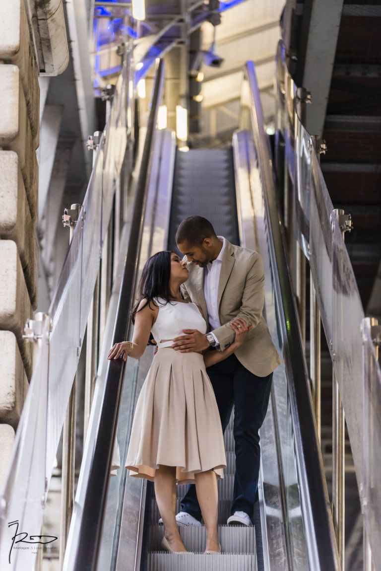 Séance engagement Paris - Love Session in Paris - Séance photo engagement paris - Séance photo Love Session paris - Photo de couple avant le mariage à Paris - Pre-wedding in Paris