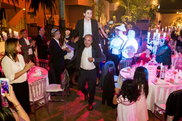 Soirée Bar Mitsvah. Photographe Bar Mitzvah. Soirée Bar Mitsvah Équinoxe La Palmeraie Paris