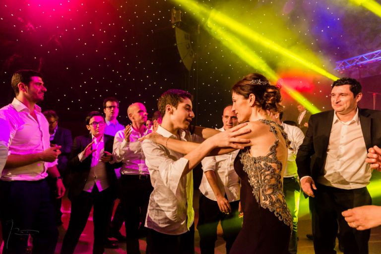 Soirée Bar Mitsvah. Photographe Bar Mitzvah. Soirée Bar Mitsvah Équinoxe La Palmeraie Paris