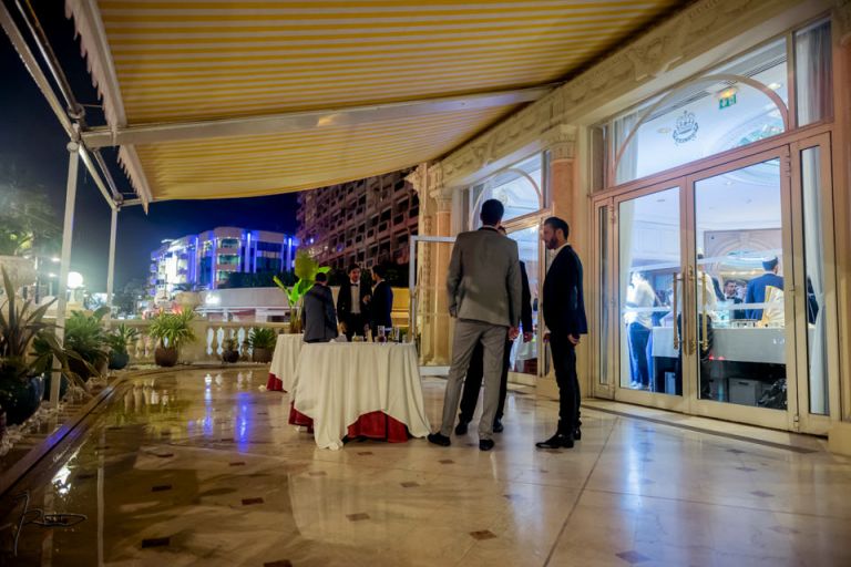 Photographe Mariage Juif Cannes, Nice, Monaco. Vin d'honneur / cocktail en terrasse du Carlton de Cannes