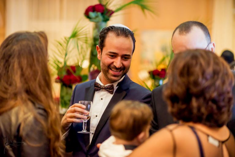 Photographe Mariage Juif Cannes, Nice, Monaco. Vin d'honneur / cocktail au Carlton de Cannes coupe de Champagne