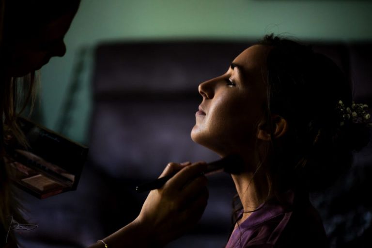 Maquillage de la mariée au nomade lodge